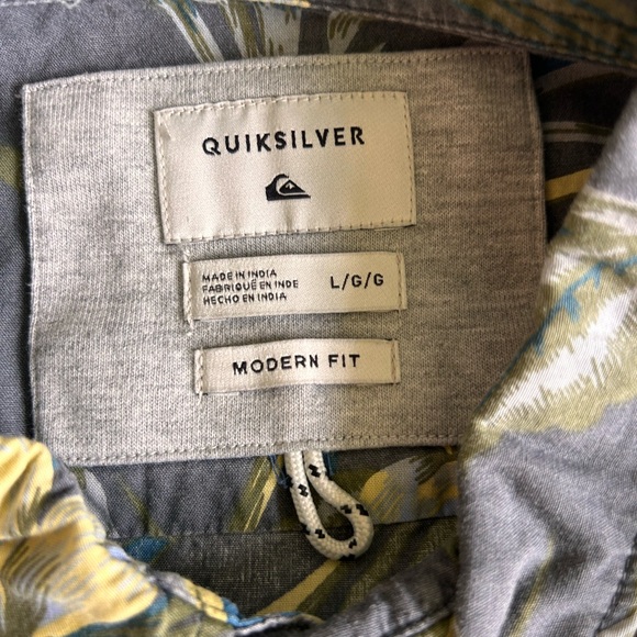 Men’s Button Down (L) / Bundle to SAVE! - Picture 2 of 3